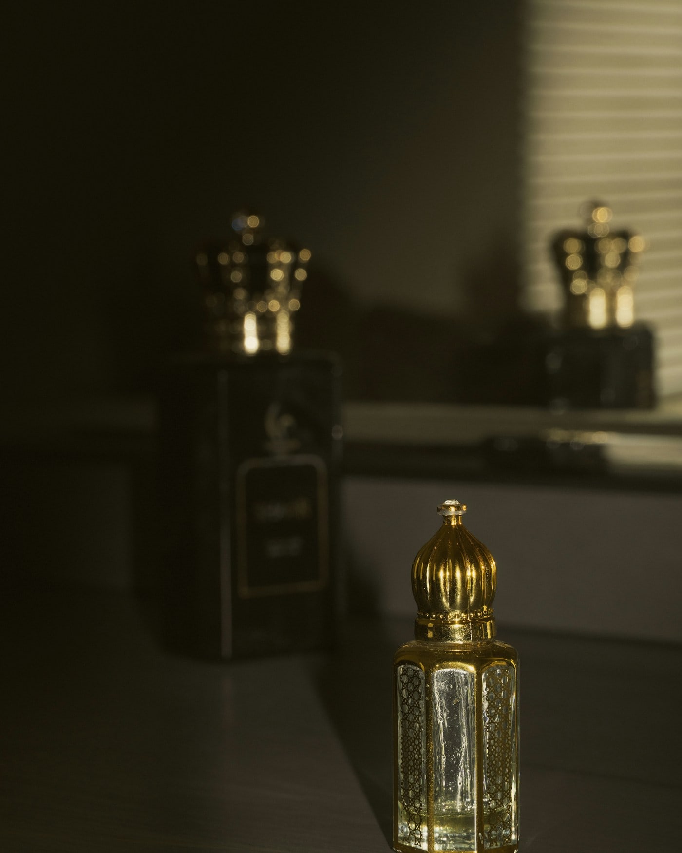Oud perfume oil bottle for Dahn Al Oud Drop