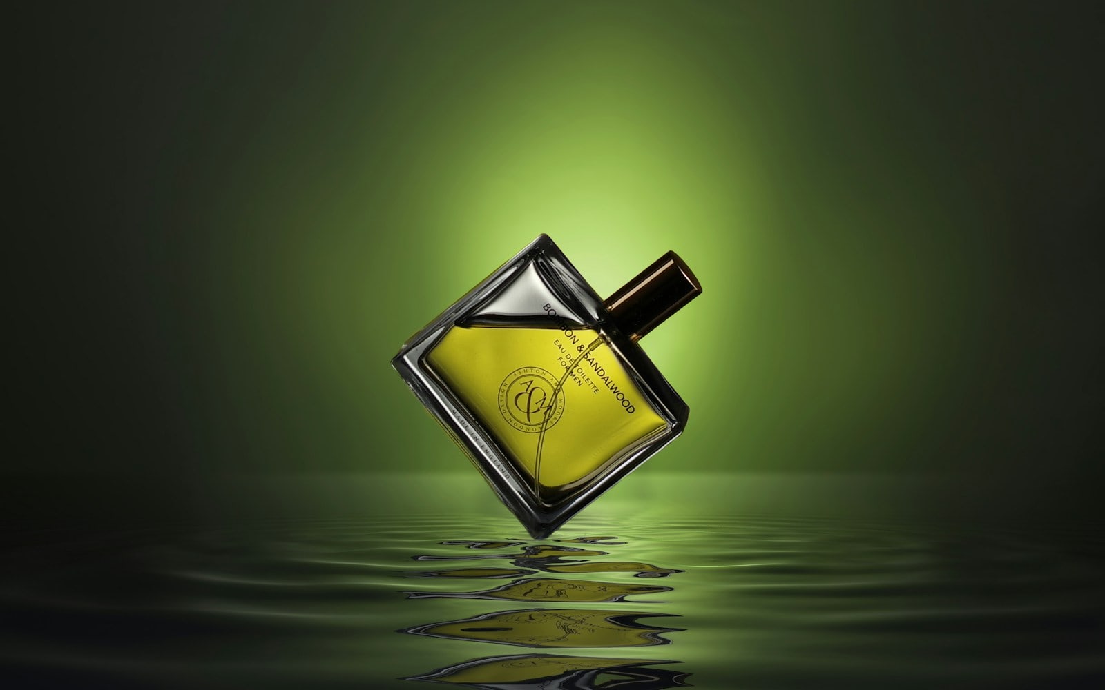 Luxury eau de parfum bottle for perfume sprays