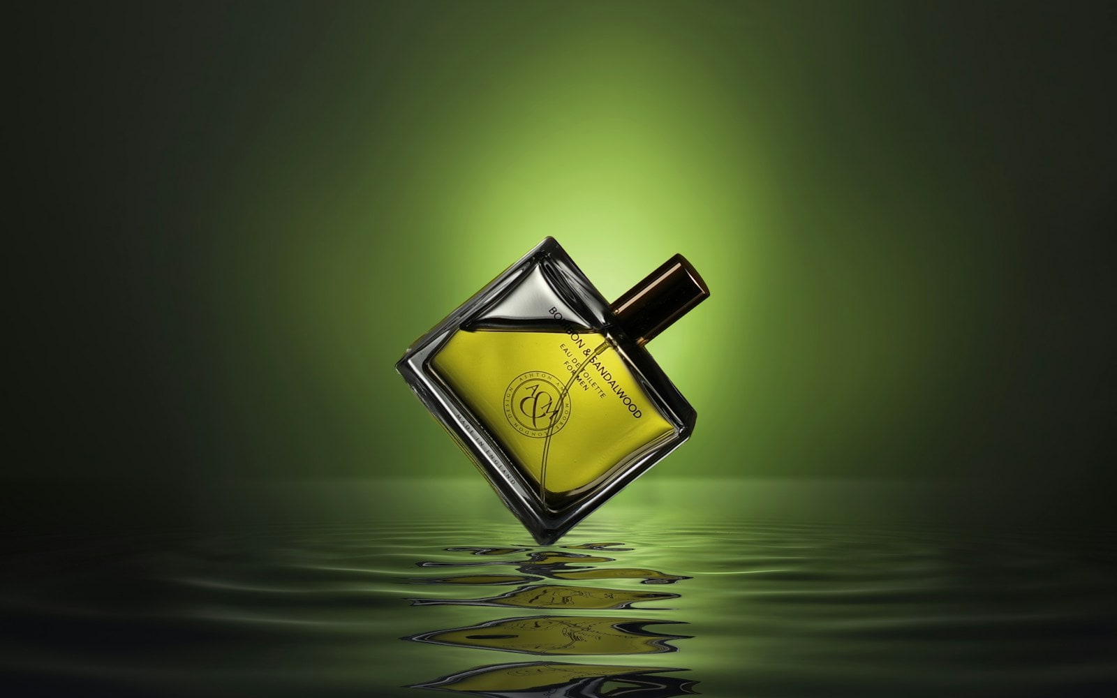 Luxury eau de parfum bottle for perfume sprays